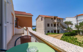 1 Bedroom Stunning Apartment In Barbat Na Rabu